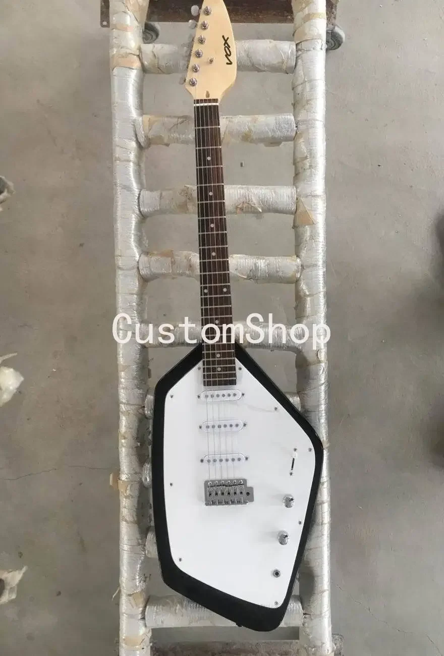 

6 Strings VOX Mark V Teardrop Phantom Solid Body Electric Guitar 3 Single Coil Pickups, Tremolo Tailpiece, Vintage White Tuners