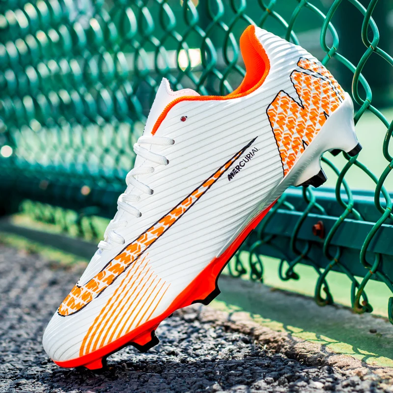 New Futsal Men Soccer Shoes Professional Outdoor Football Boots Men Society Soccer Cleats Training Football Shoes FG/TF Sneakers