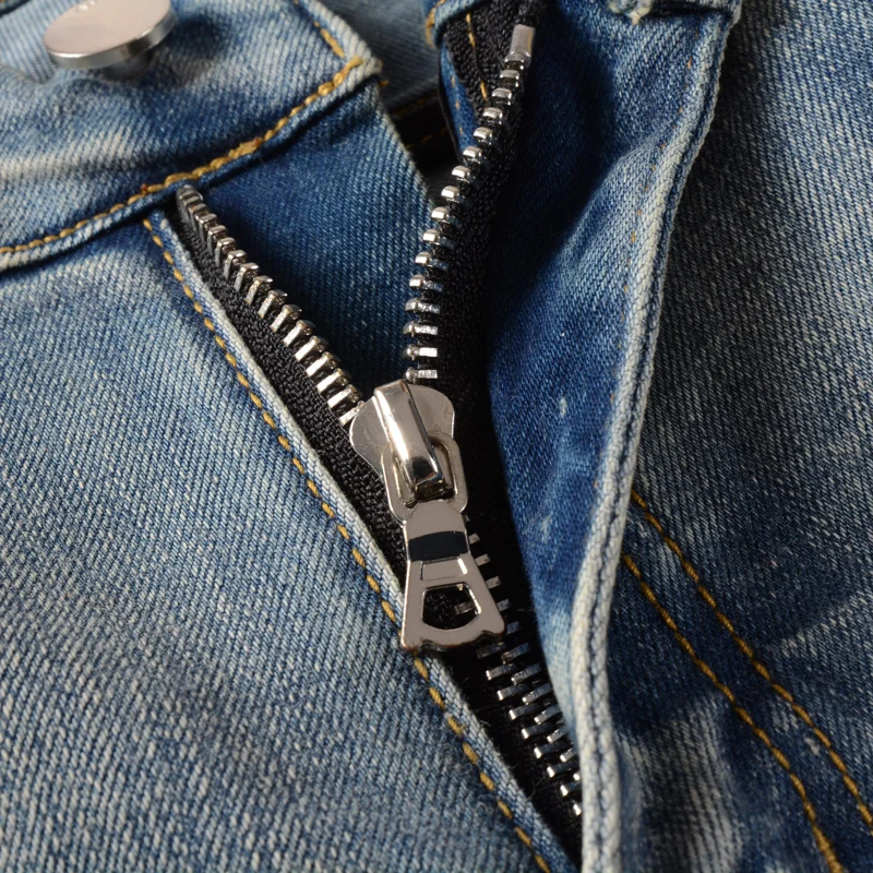 Streetwear Fashion Men Jeans Retro Light Blue Stretch Slim Fit Hole Ripped Jeans Men Brand Patch Designer Hip Hop Pants Hombre