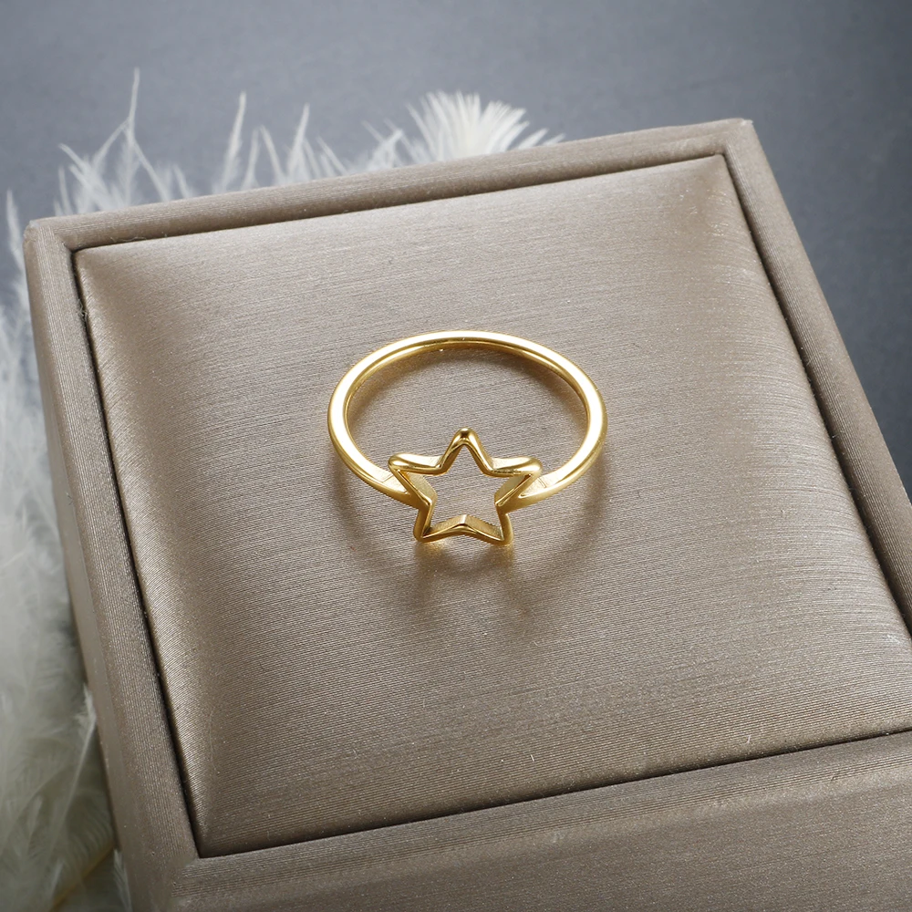 

Pentagram Hollow Gold Plated Star Ring Waterproof Stainless Steel Daily Wear Jewelry for Couple Women Mom Classic Gift Wholesale
