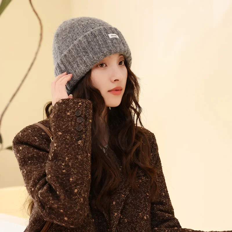 Модная вязаная кепка с большой головой женская осенне-зимняя ткань надписью