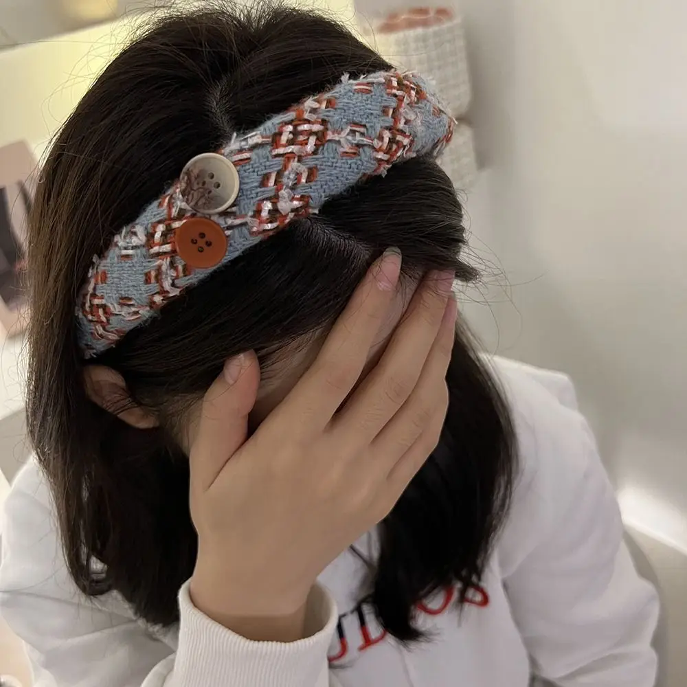 

Модный клетчатый головной убор с широкими боковыми кнопками для женщин, повязка на голову в Корейском стиле для макияжа, Женский обруч для волос, аксессуары для волос, шерстяной обруч для волос