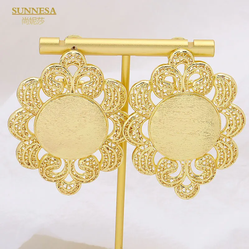

SUNNESA 18K Gold Plated Vintage Earrings Brazilian Dubai Jewelry Wire Drawing Flower African Big Clip Earrings for Women