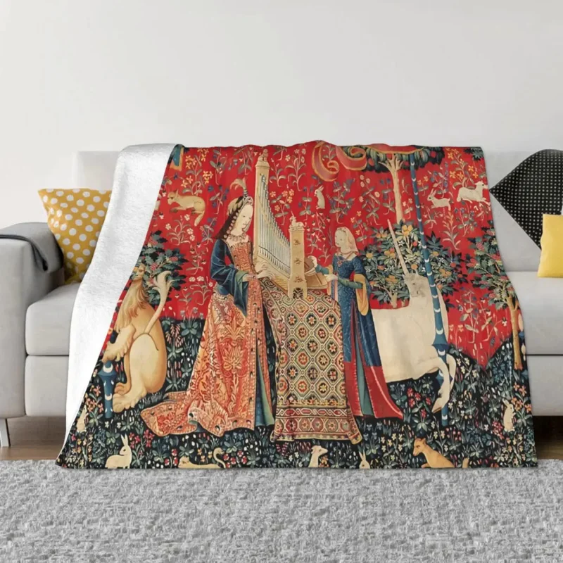 

Одеяло в виде древней Луны, Фланелевое украшение, единорог и женщина, игрушечный орган с животными, портативное домашнее покрывало