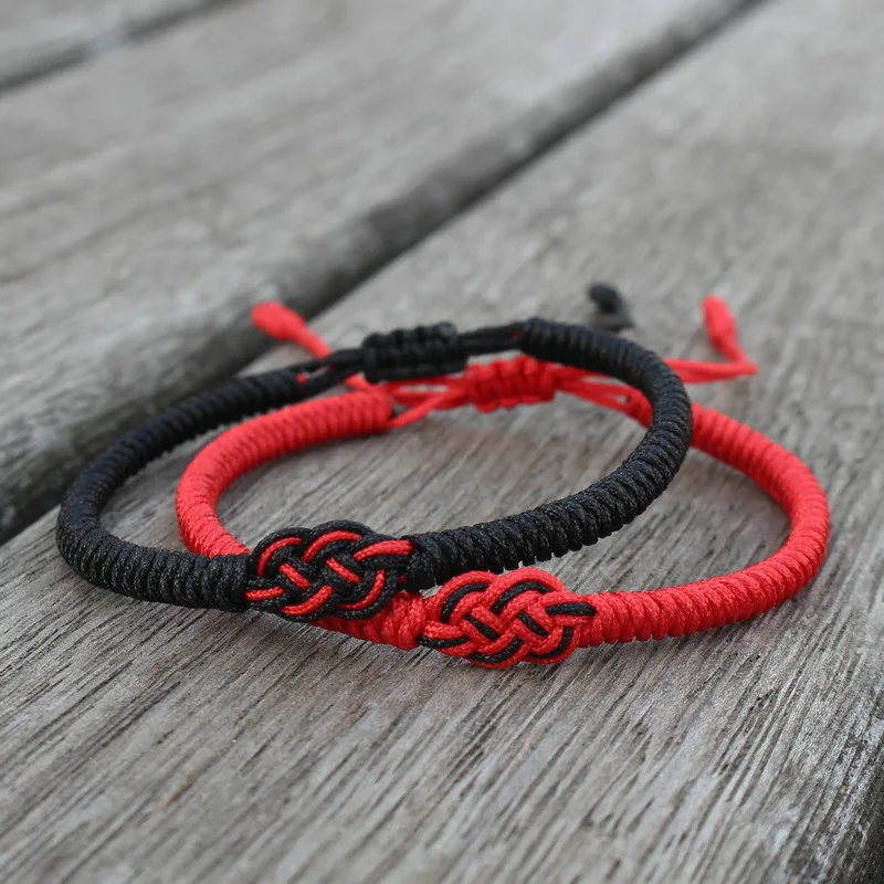 

Tibetan Buddhist Bracelet Lucky Handmade Braided Adjustable King Kong Knot Red Thread Charm Bracelets for Women Men Couple Lover