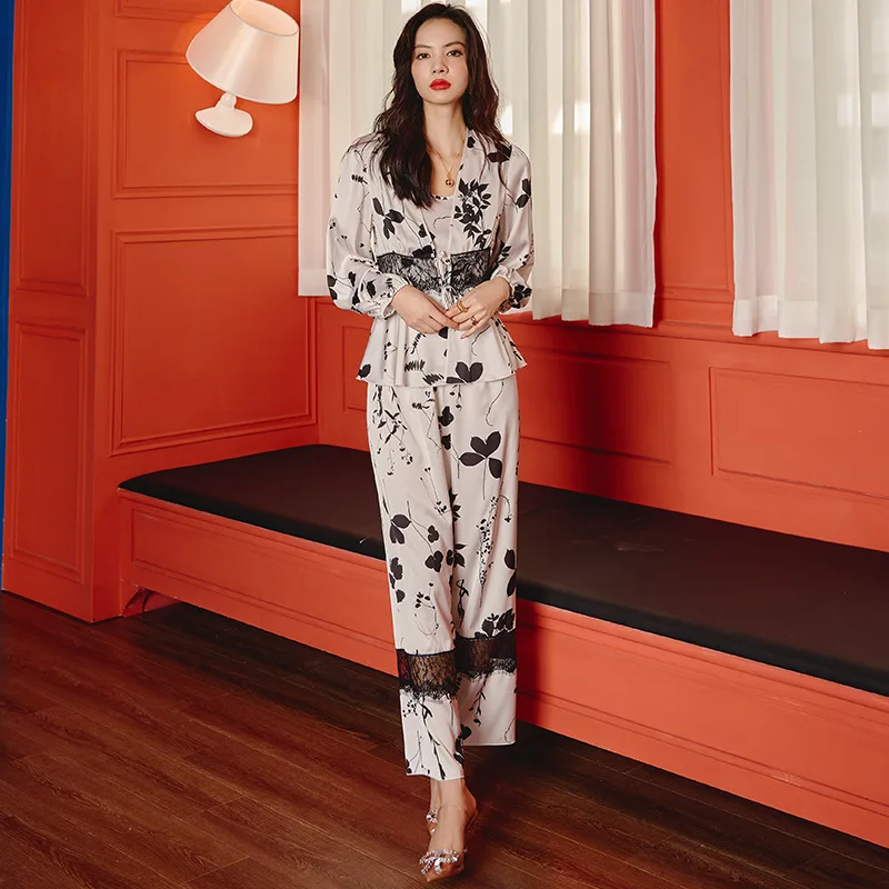 New women's pajamas long-sleeved women's ice silk thin three-piece set  женское бельё  pijama perro  pajamas for women