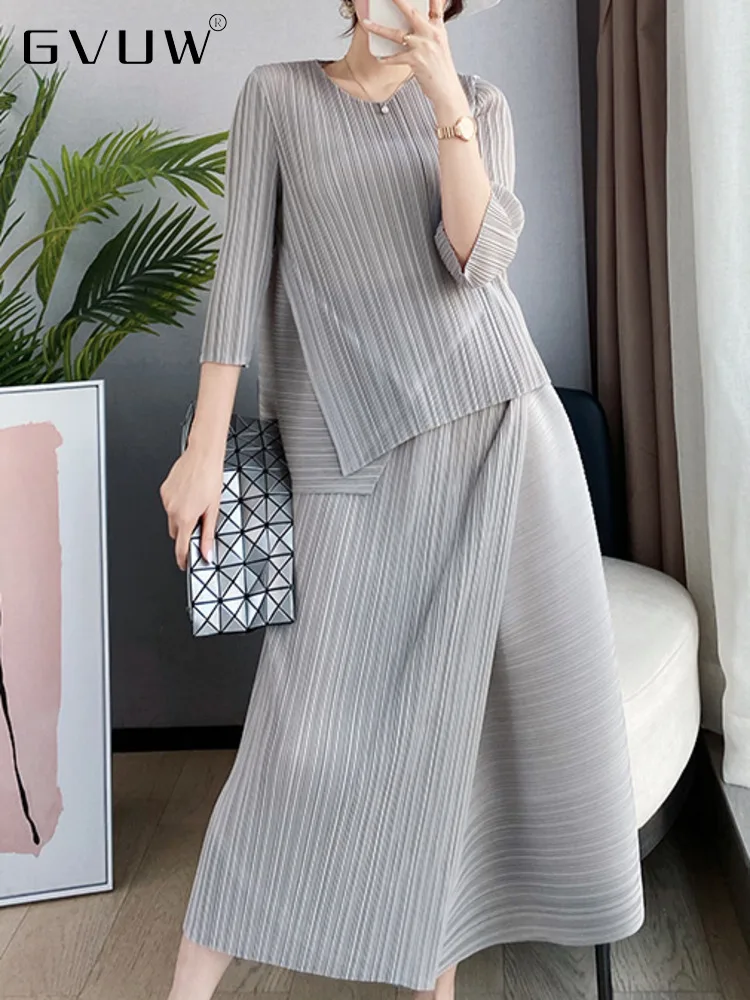 GVUW Pleated Two Piece Sets Women Irregular Solid Color O-neck Top Elastic Waist Loose Skirt 2022 Summer Autumn Fashion 17D1551
