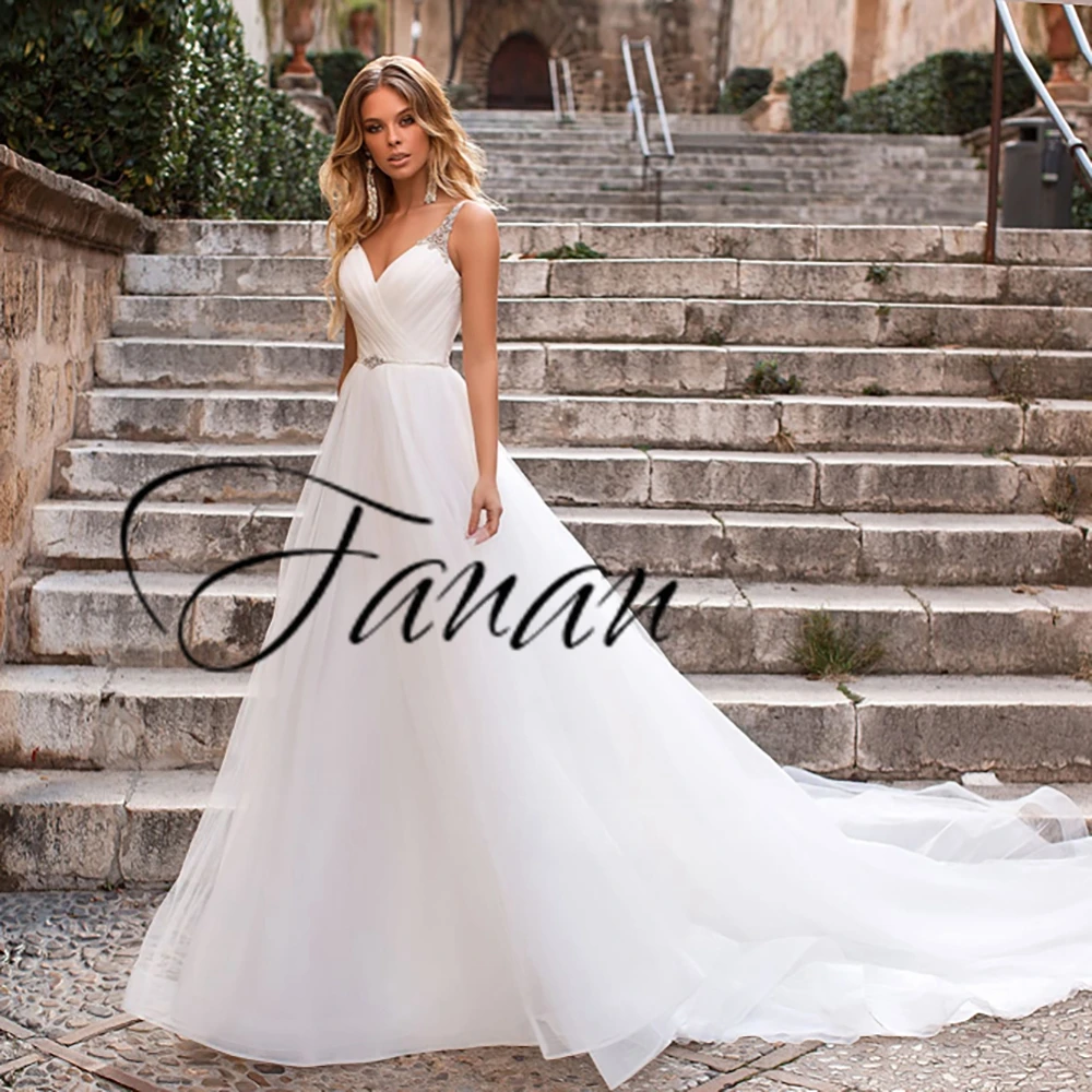 Элегантное свадебное платье с открытой спиной и V-образным вырезом свадебные
