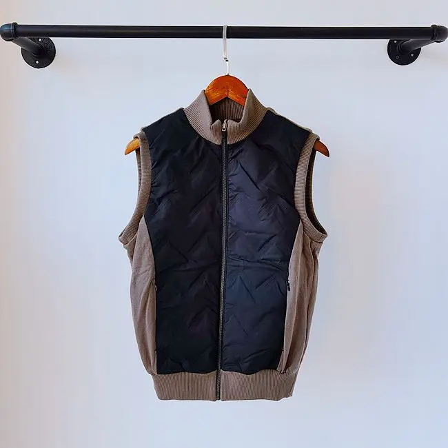 

Korean Golf Men's Knitted Down Panel Vest Seamless Embossed Lightweight Comfort Stand Collar Zipper Golf Vest