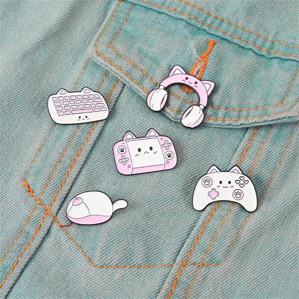 Мультяшная Милая брошь в виде розовой кошки для игровой консоли эмалированные
