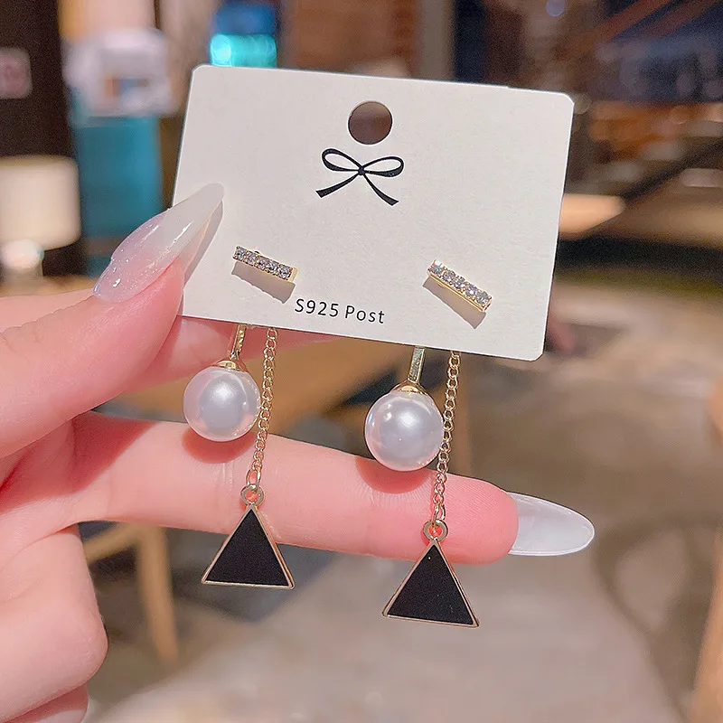 

2021 New S925 Silvers Black Geometry Design Dangle Earrings Jewellery for Women Pearl Classic Earrings Metal Korean Fashion