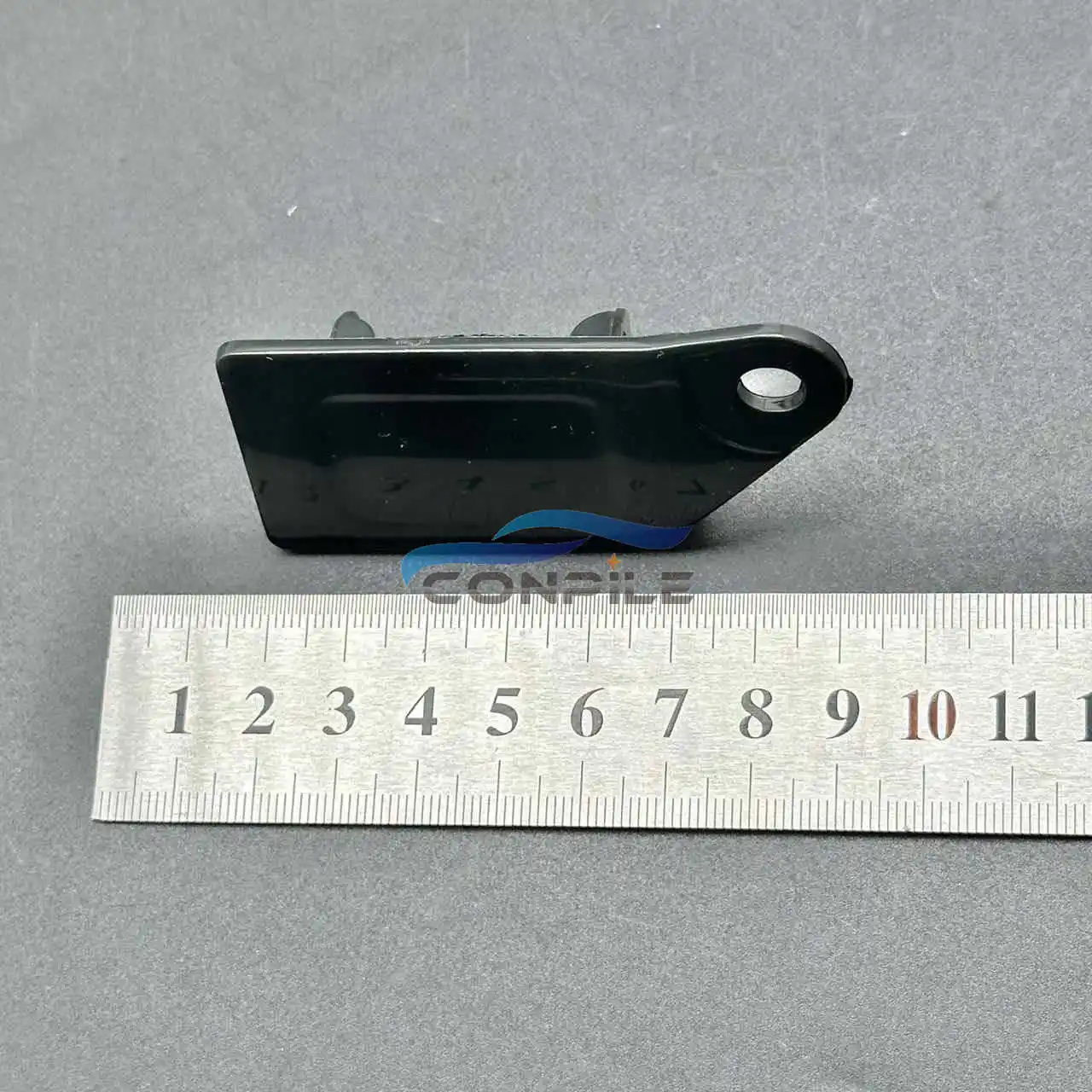 

Крышка отверстия камеры заднего вида для Mitsubishi ASX 7403A3