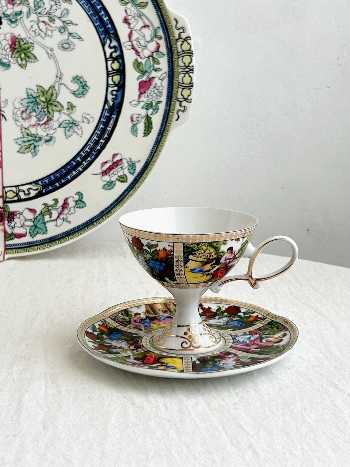 

Europe Ceramic Coffee Cup Set Luxury Afternoon Tea Party Court Oil Painting Top-Grade Lace Porcelain Tea Cup Drinking Ware