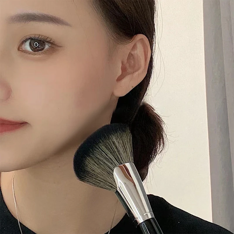 Искусственная пудра в форме веера для лица искусственная бронзер V-образный