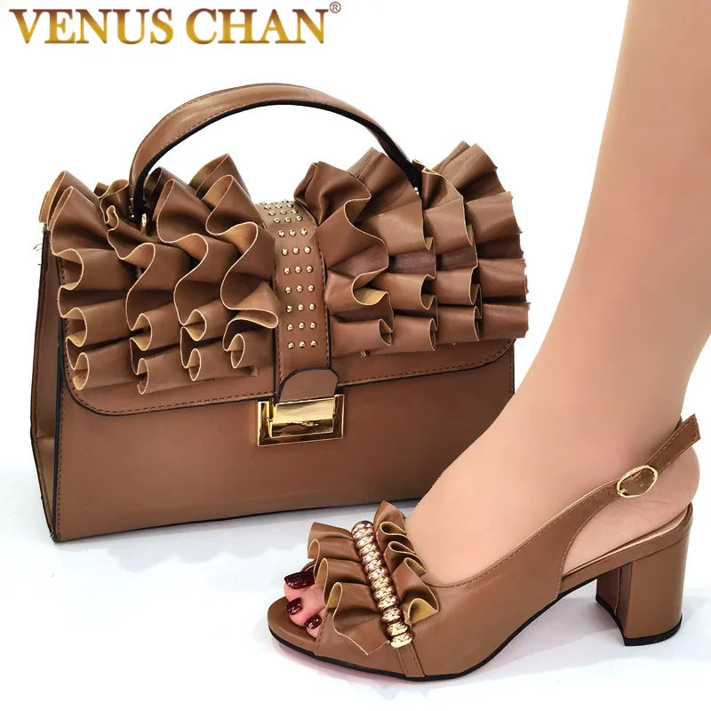

Brown Color Italian design Ladies Shoes and Bags To Match Set Shoes and Bag Set African Sets 2022 Nigerian Women Wedding Shoes
