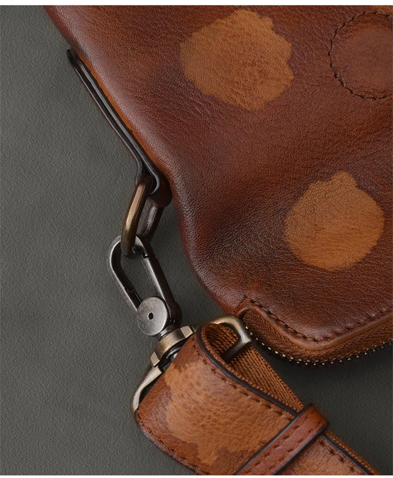 Retro natural first layer cowhide large-capacity mobile phone storage clutch daily outdoor square color shoulder messenger bag