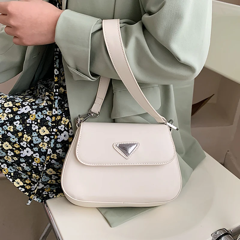 

Маленькие однотонные сумки через плечо из искусственной кожи для женщин, лето 2021, роскошные модные брендовые дорожные сумки через плечо и к...