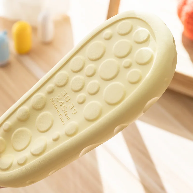 2023 Women Summer Slippers Man Soft Thick Bottom Slides Home Bedroom Bathroom Massage Slippers Girl Campus Beach Sandals Unisex