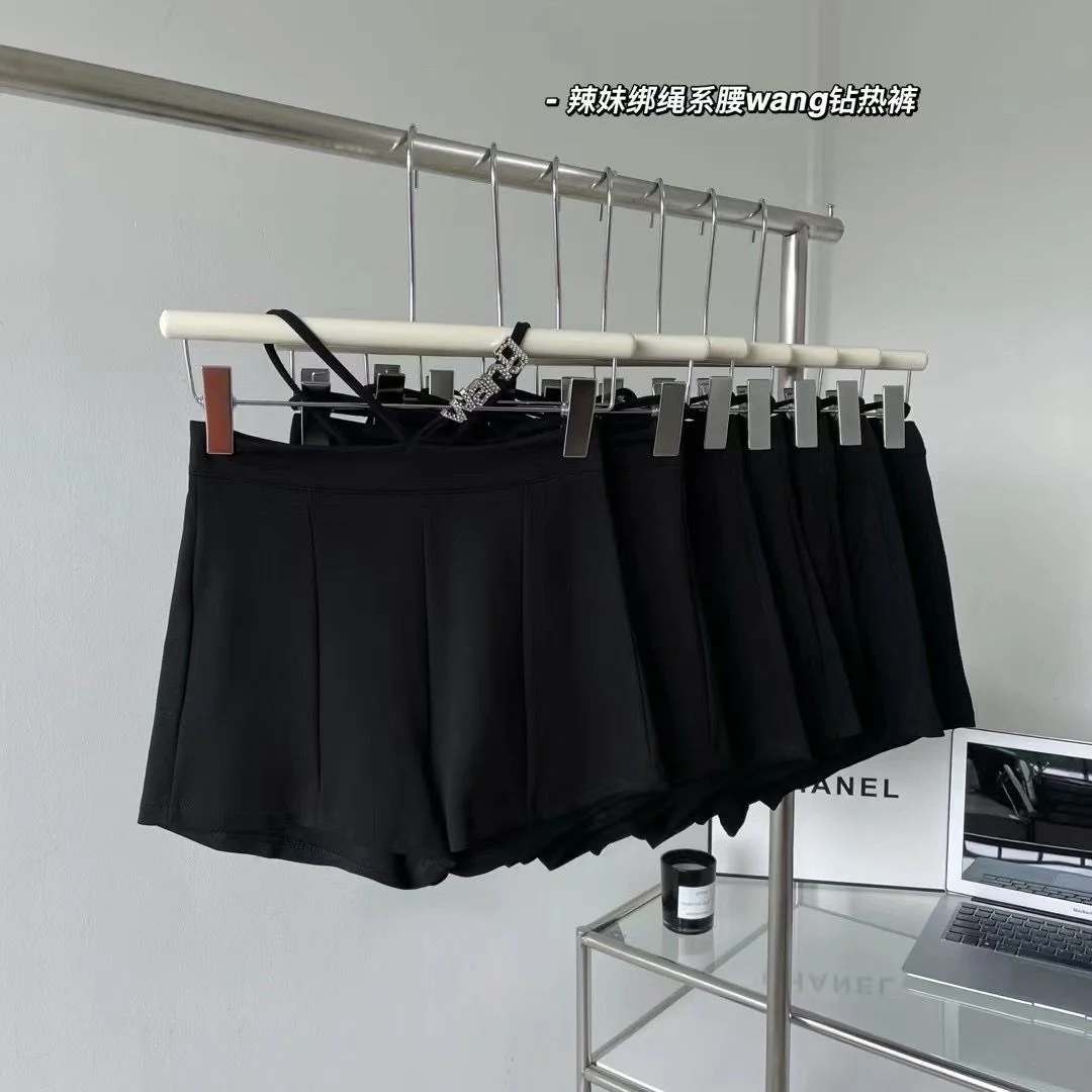 

Off Waist Diamond Womne Shorts Black Summer Women Hotpant