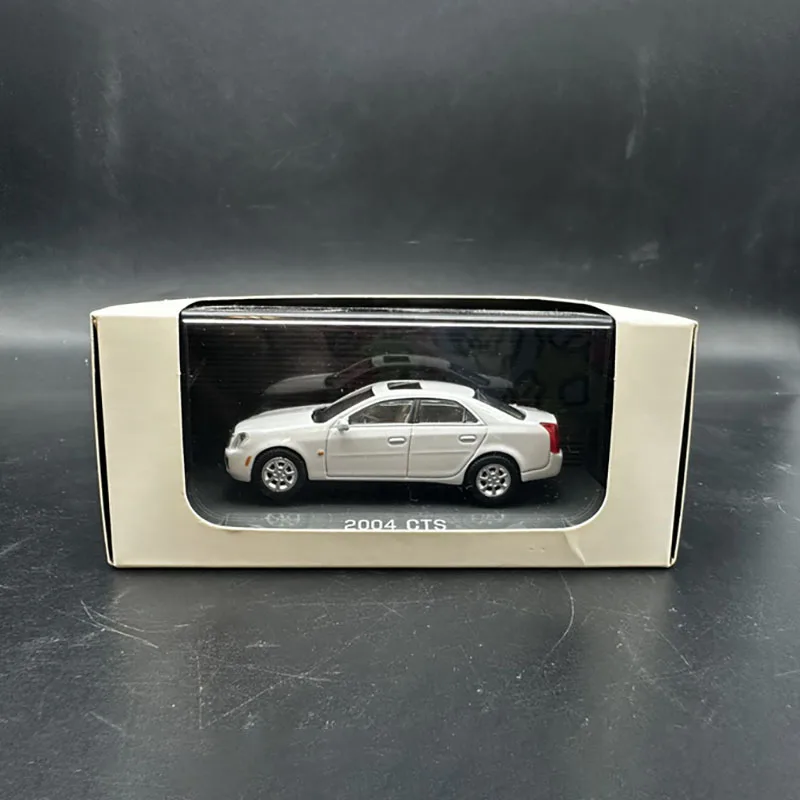 

Модель автомобиля из сплава в масштабе 1/64 CTS седан