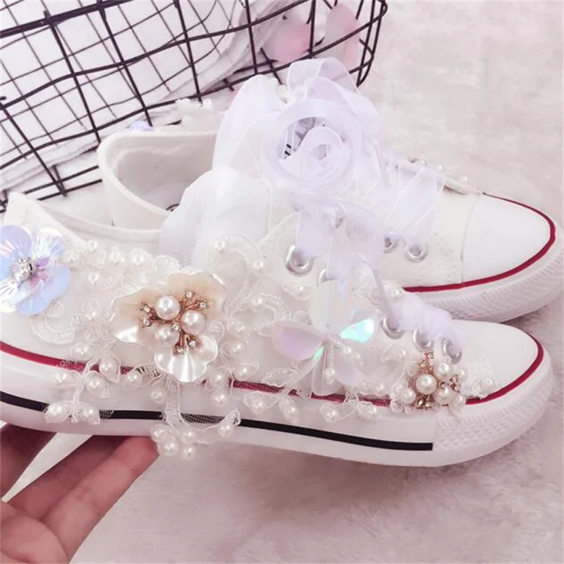 

New fashion low-top rhinestone three-dimensional flower canvas shoes handmade custom lace-up breathable casual shoes