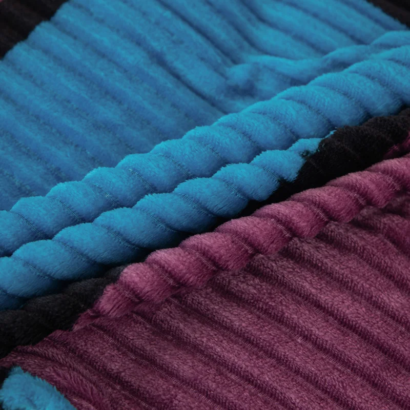 Клетчатое Одеяло Волшебный Бархат В Фиолетовую И Синюю Полоску Портативное