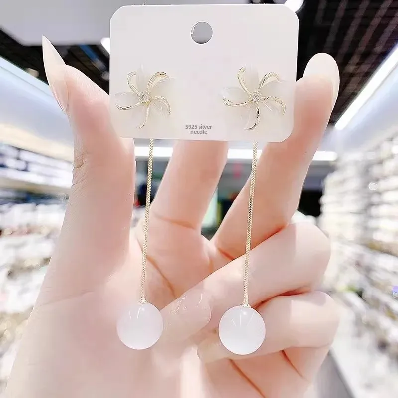 Элегантные универсальные модные высококачественные висячие серьги с цветком