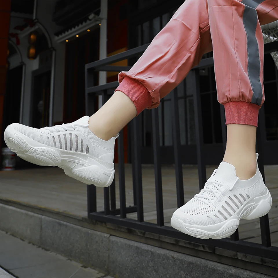 Loekeah Breathable Women Walking Shoes Fashion Comfortable Outdoor Sports Shoes Lightweight Ladies Thick Bottom Casual Footwear