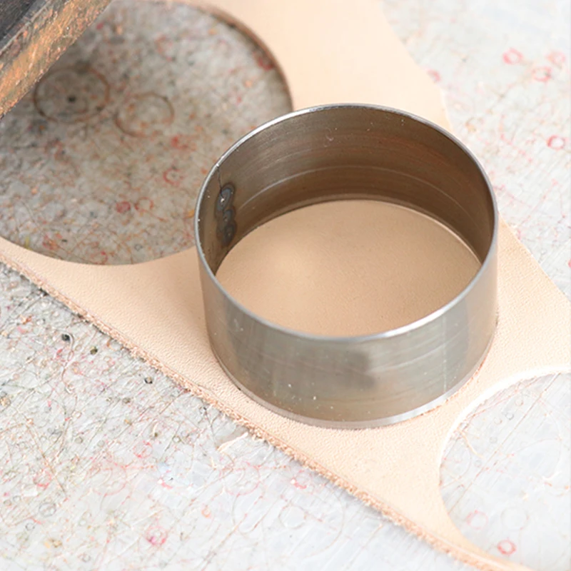 

8pcs Leather Round Cutter Die New Christmas Decoration Handmade Cloth Punch Knife Stencil Tool DIY Round Bell Leather Craft Mold