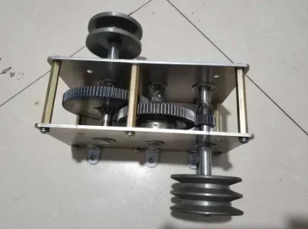 Ручной генератор коробка передач увеличивающая скорость ветровая