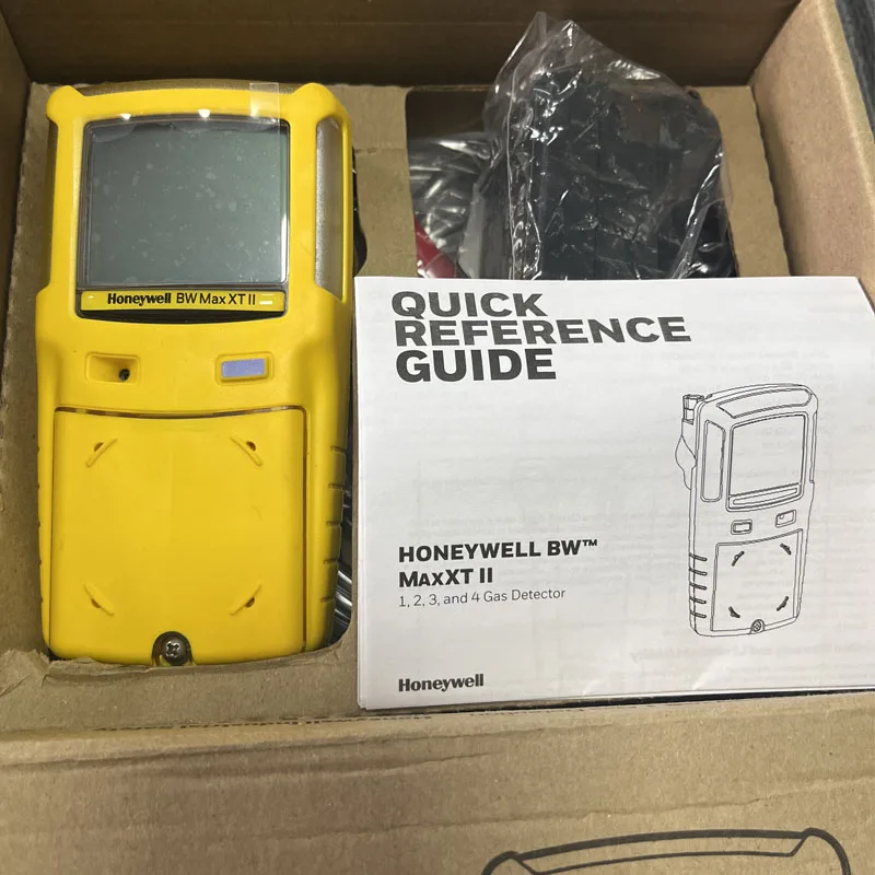 Портативный детектор газа 4 в 1 Honeywell BW MAX XTII