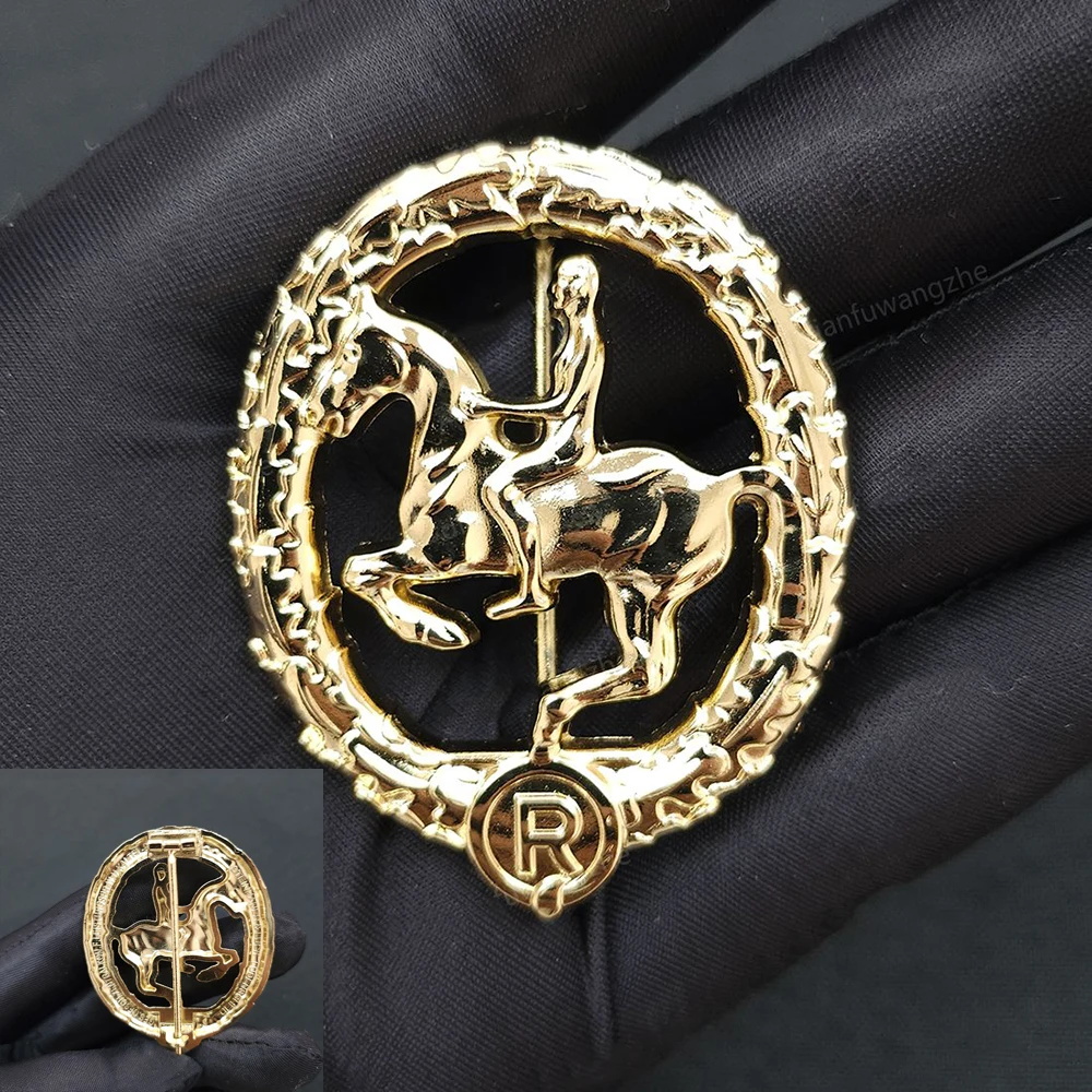 

Металлическая реплика значка для верховой езды