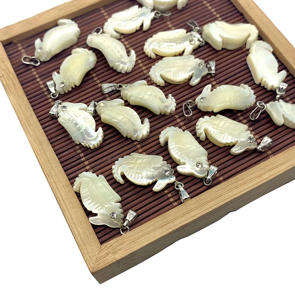 

Natural Sea Shell White Pendant Exquisite Seahorse Animal Jewelry Charm Pendant DIY Women's Earrings Necklace Accessories