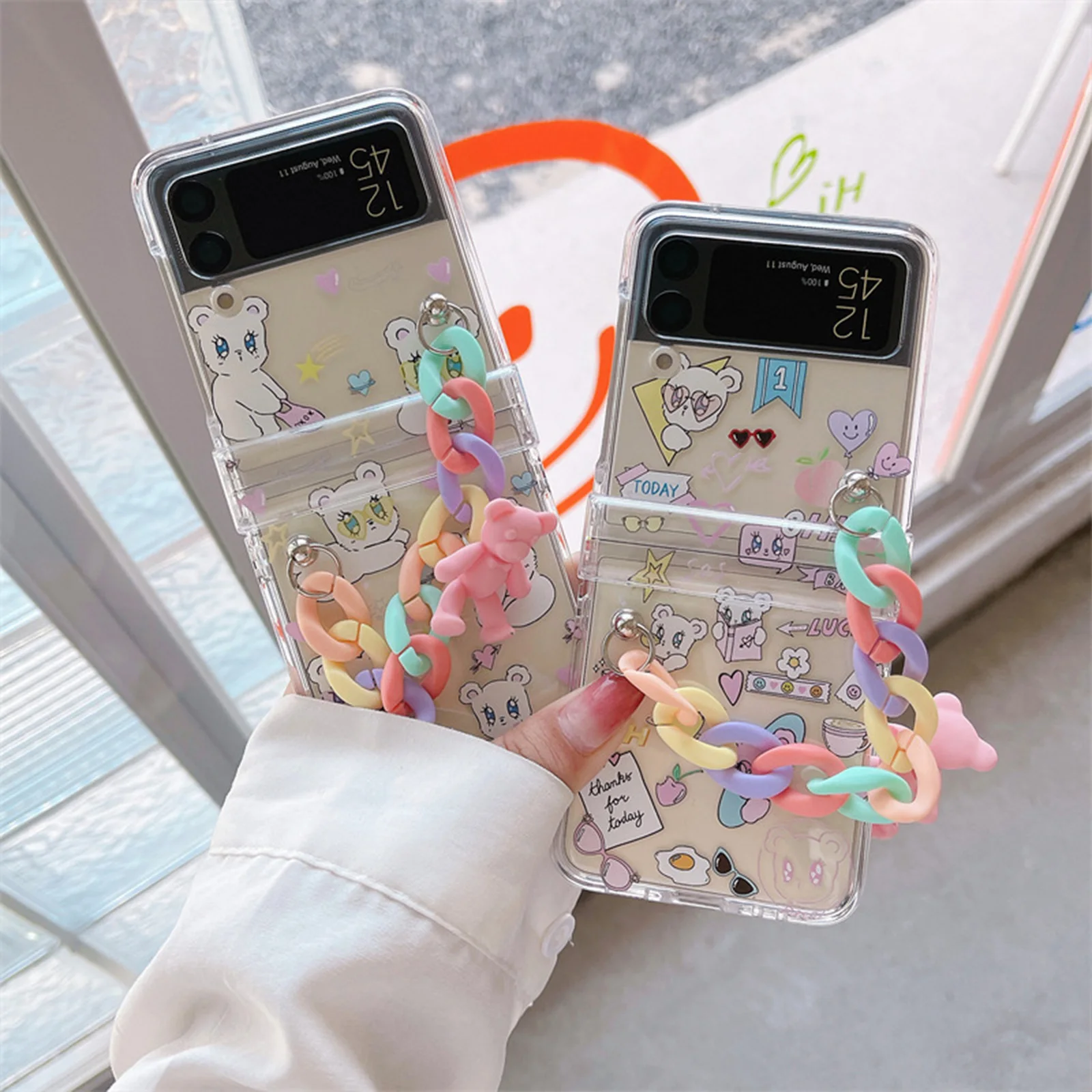 

Bear Folding Case for Samsung Galaxy Z Flip 3 4 5G with Bracelet Cartoon Clear PC Phone Case Shookproof Phone Protection Cover