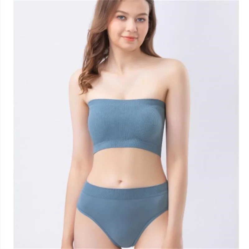 

Женское трикотажное нижнее белье в рубчик, без рукавов