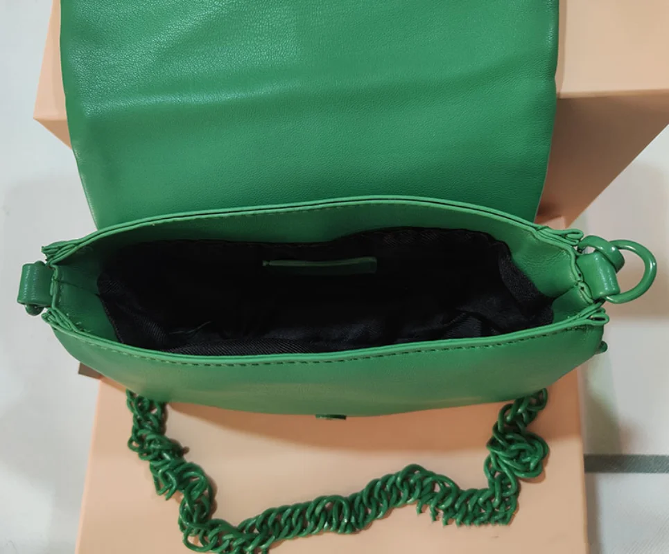 2022 New Designer Pleated Soft Pu Leather Shoulder Bag Simple Gold Chain Crossbody Bags for Women Female Square Messenger Bag