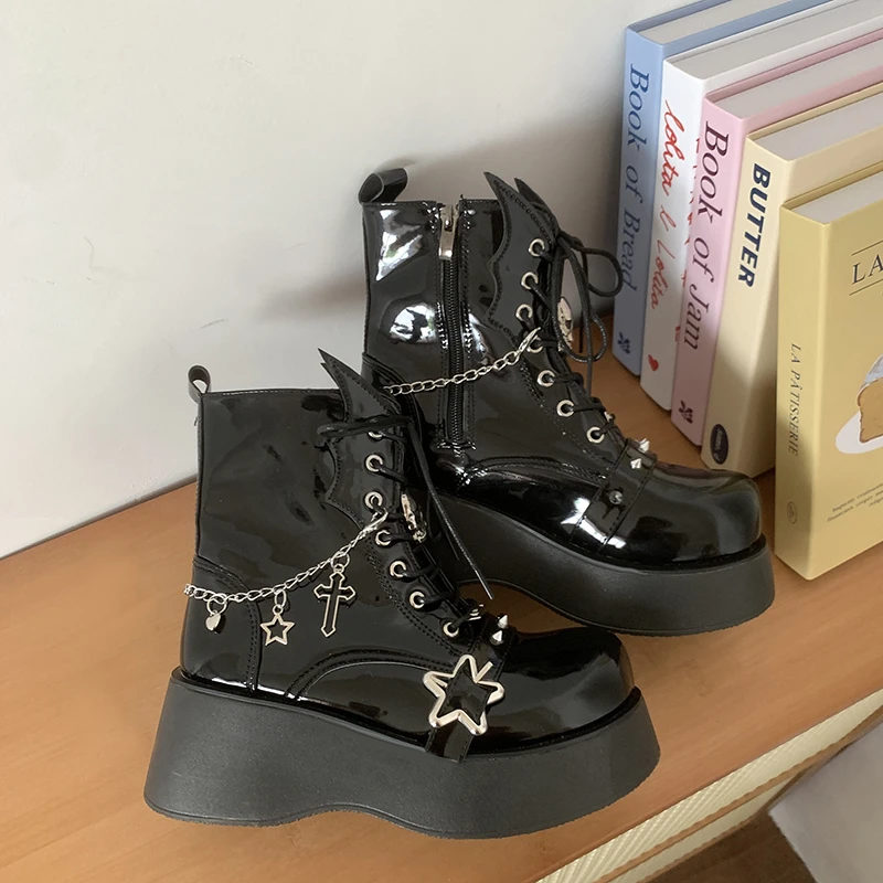 Повседневные женские ботильоны с заклепками новинка 2025 черные ботинки на