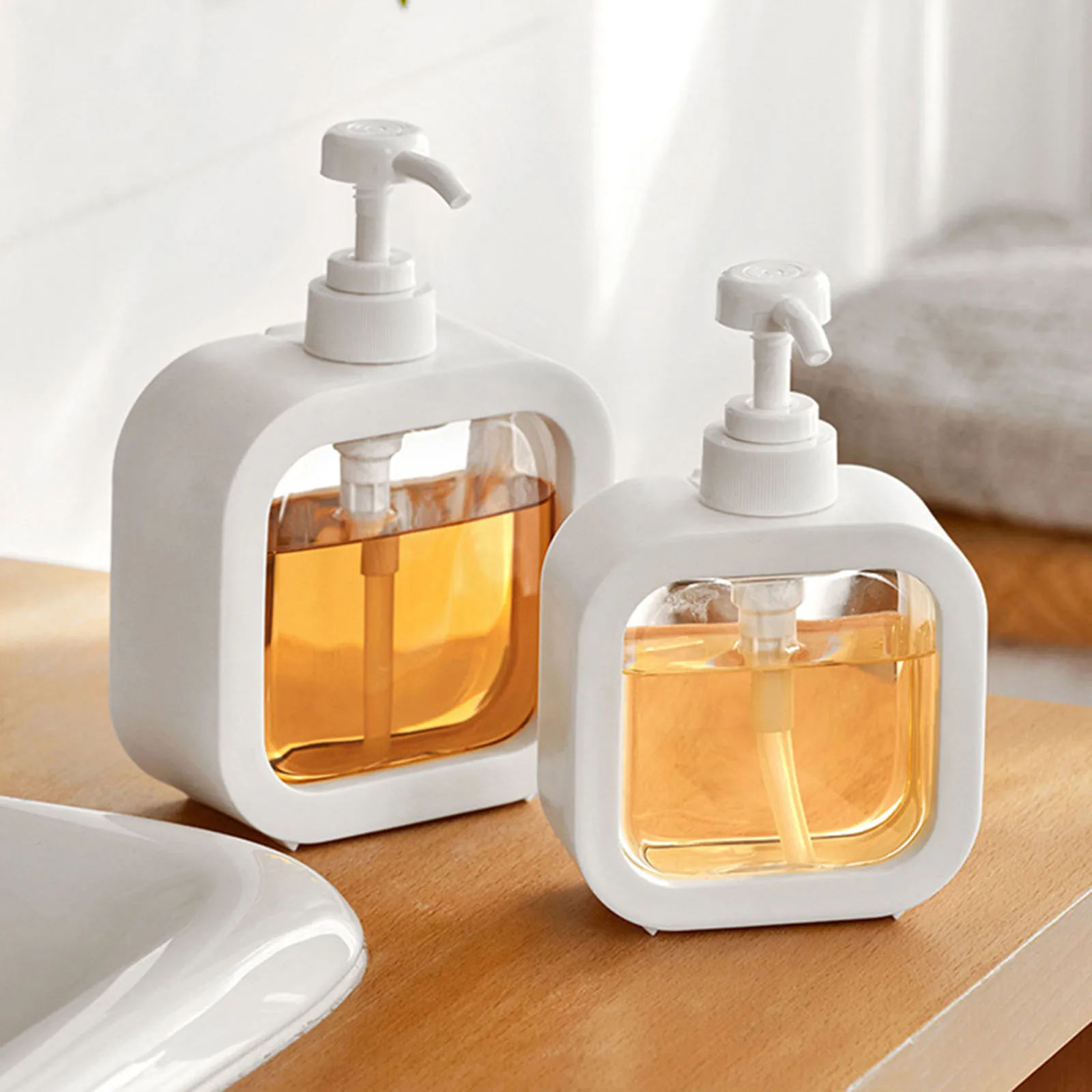 

300/500ml Soap Dispenser Clear Plastic Shampoo Hand Soap Bottle Containers Press-Type Empty Bottles Bathroom Shower Gel Bottle
