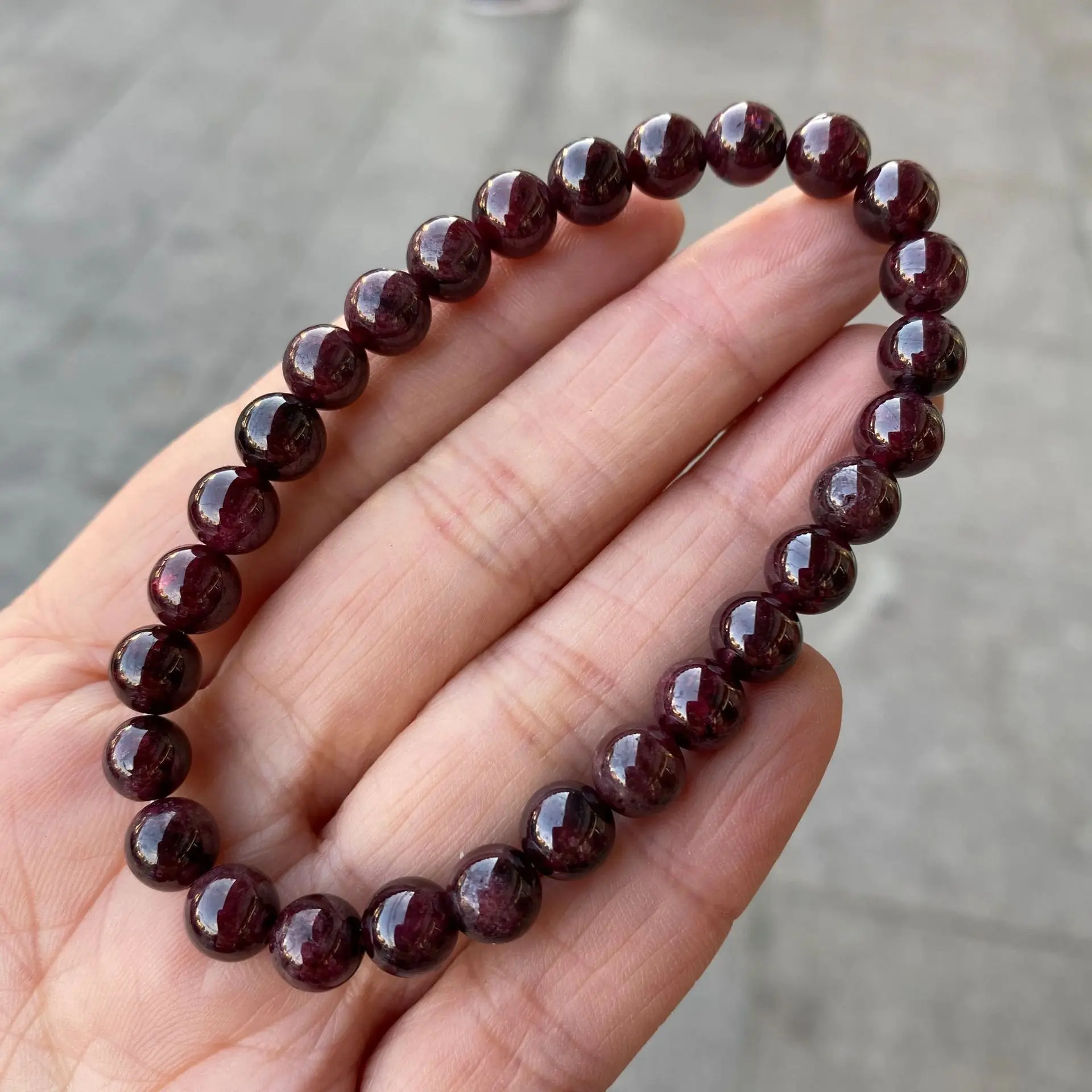 

Natural Garnet Stone Femme Wine Red Beaded Bracelet Men Jewelry Women Bracelets Lucky Energy Jewelry Valentine's Day Gift