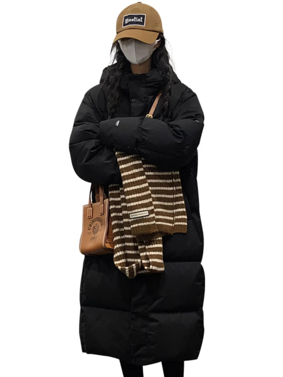 Пуховик с красным капюшоном женская зимняя популярная корейская серия длинное