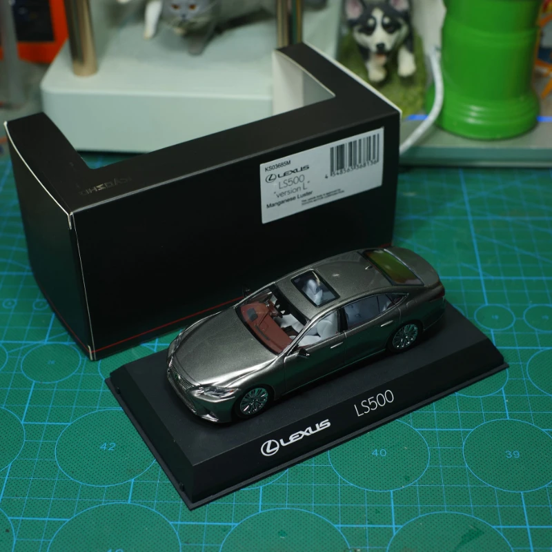 

Kyosho 1/43 Lexus LS500 Grey Alloy Car Model Collection Ornament Gift