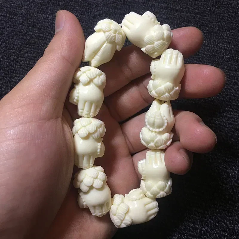 Женский браслет с изображением лотоса бергамота