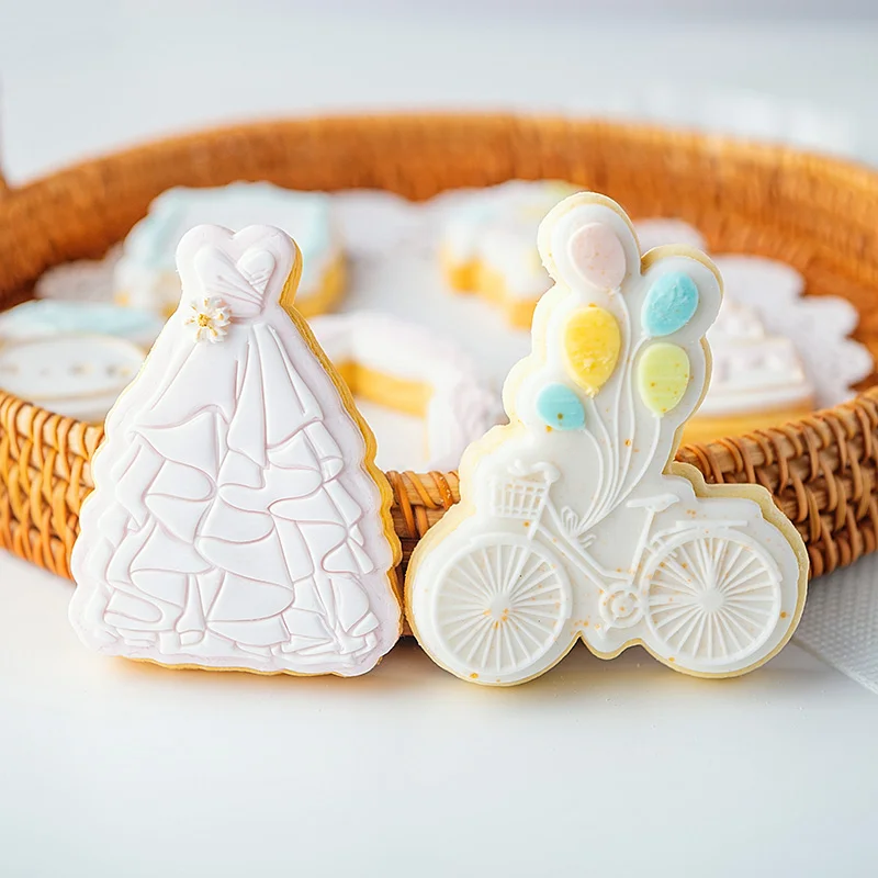 

Happy Wedding Bride Ring Cookie Press Stamp Cake Decor Tool 3D Acrylic Fondant Sugar Craft Cutter DIY Baking Biscuit Pastry Mold