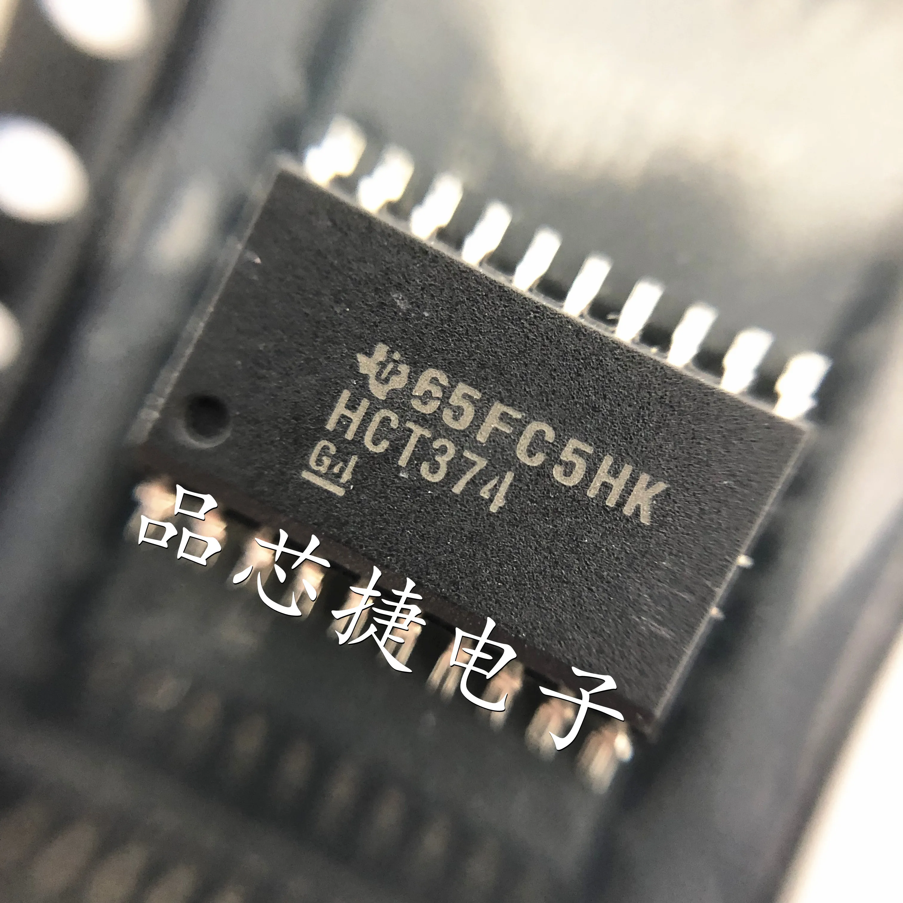 

Оригинальные новые шлепанцы SN74HCT374DWR, Шелковый экран HCT374 SOP20, 10 шт.