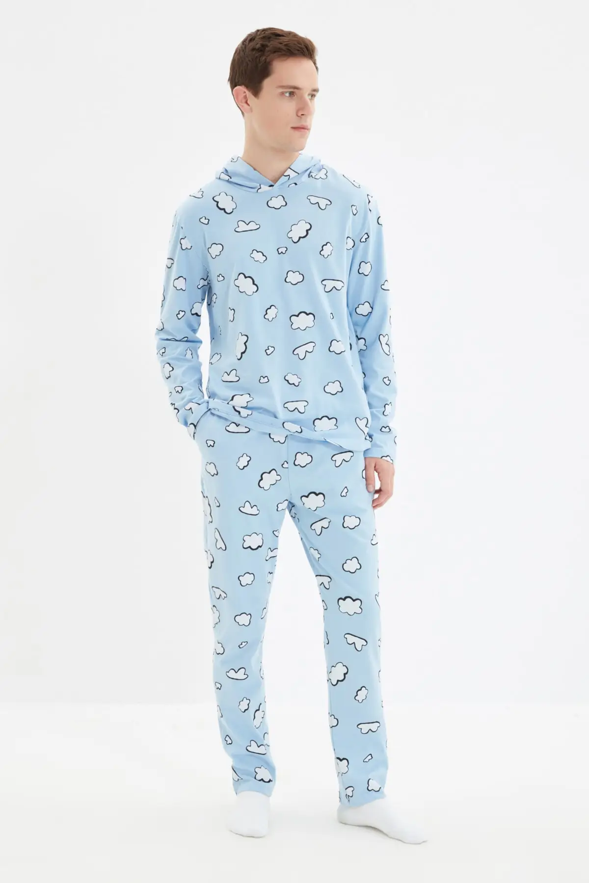 

Trendyol Men 'S Regular Fit Printed Top Hooded Pajamas set TMNAW22PT1067