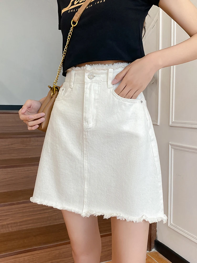 

Streetwear Women Loose A-line Raw Hem Black Denim Skirt Spring Summer Female Button High Waist Short Jeans Skirts
