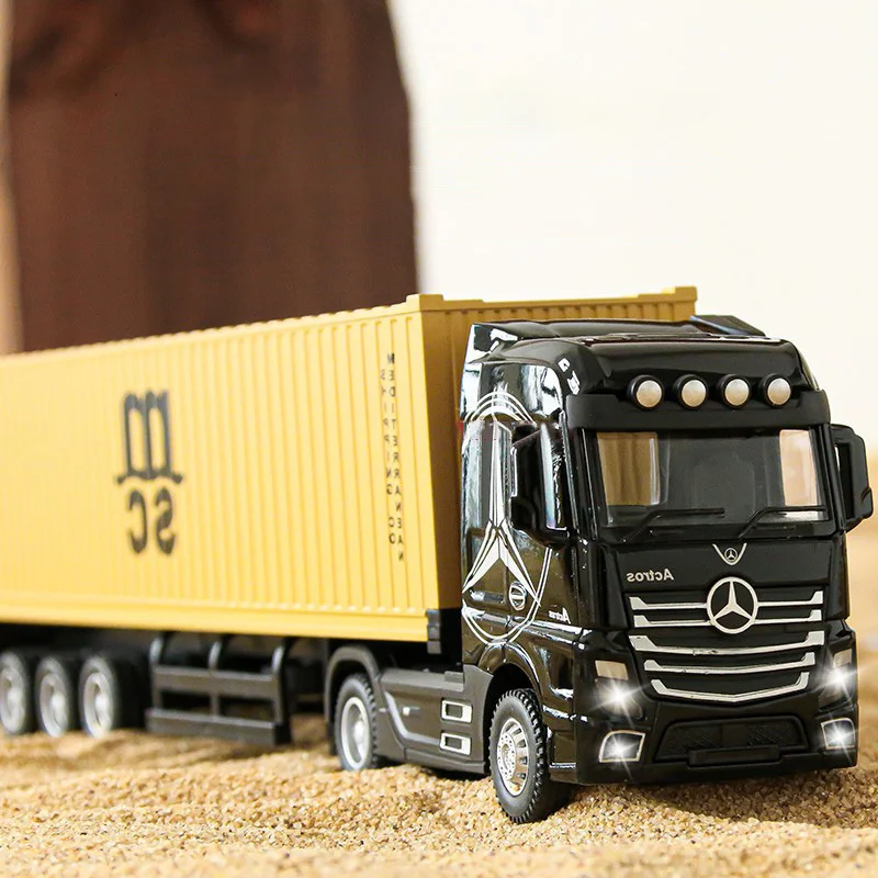 

1/50 Large Children's Container Truck Toys Diecast Alloy Material Car Model With Pull Back Sound Light Transport Vehicle Boy Toy