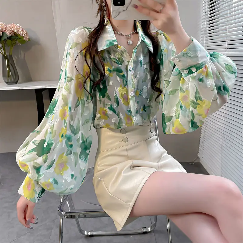 

2022 Women Spring Autumn Fashion Floral Embroidered Shirts Female Lapel Loose Shirts Ladies Long Sleeve Chiffon Blouses O246