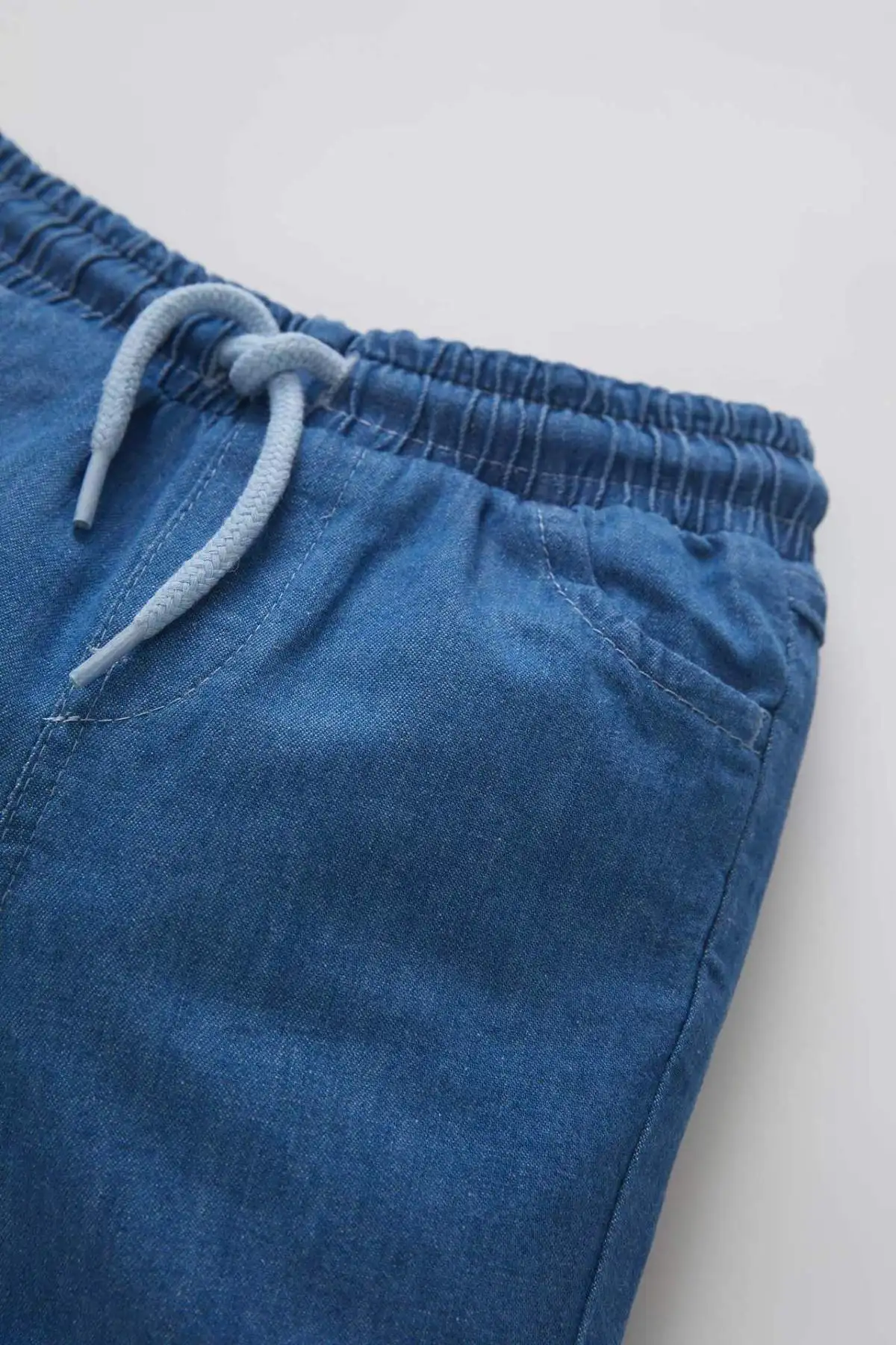 Детские летние джинсовые шорты с эластичной талией |