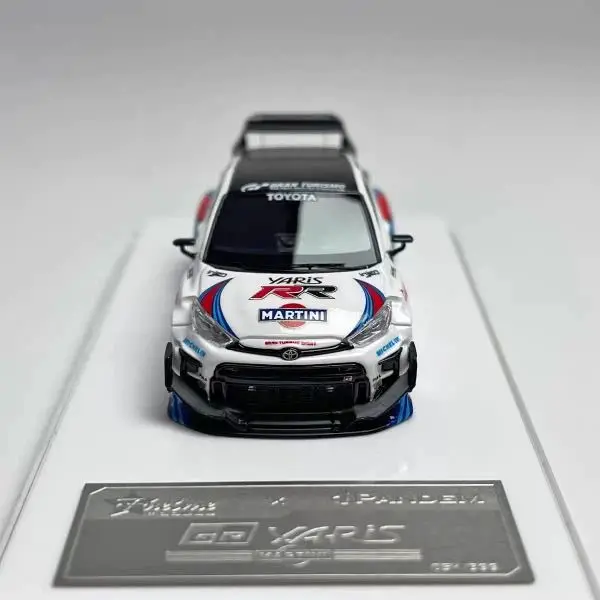 Fuelme 1:64 GR Yaris Pandem Ракета Кролик Мартини Смола Модель автомобиля